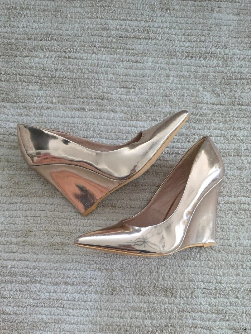 Shoe Dazzle Metallic Rose Gold Pointed Wedge Heels